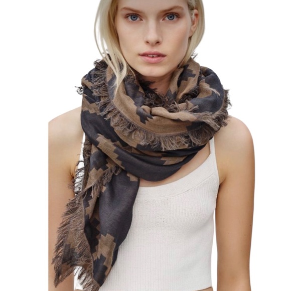 Aritzia Accessories - Aritzia Wilfred Wool Coquette Reversible Oversized Diamond Scarf O/S